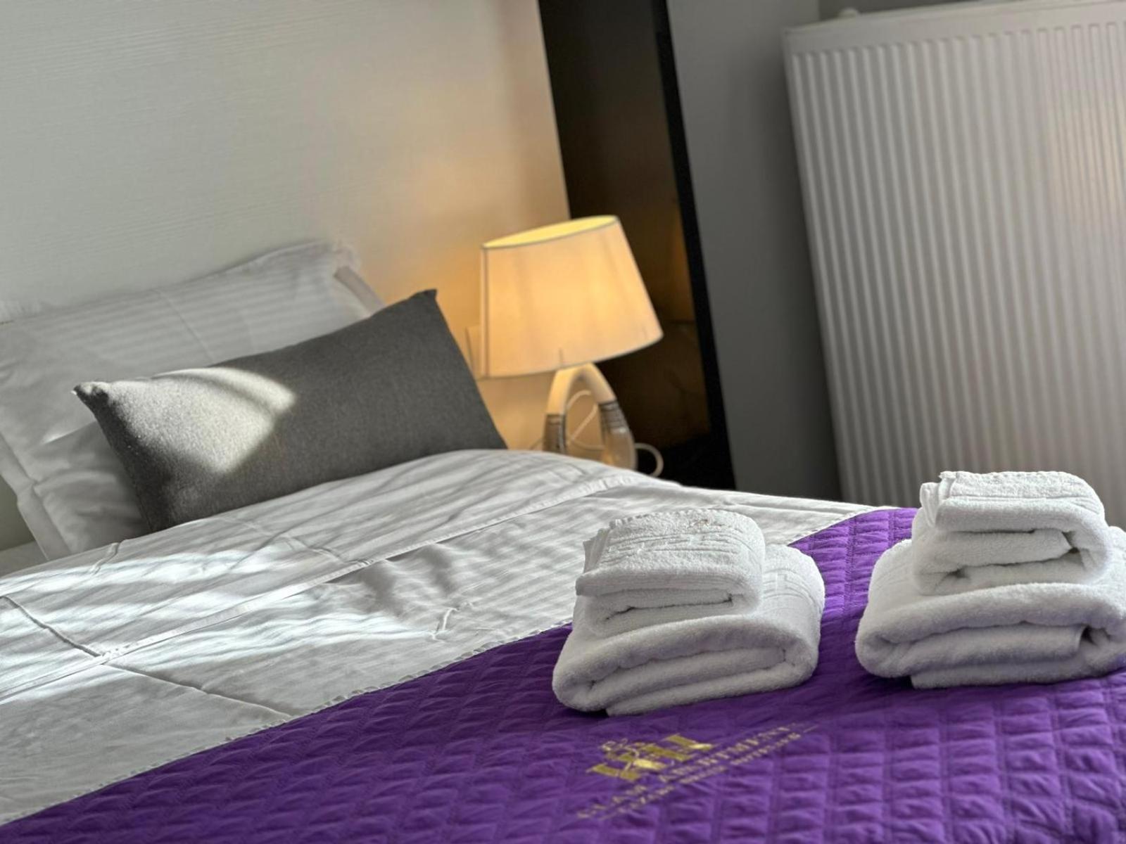 Luxury Glam Apartments & Studios Near Coresi Mall براشوف المظهر الخارجي الصورة