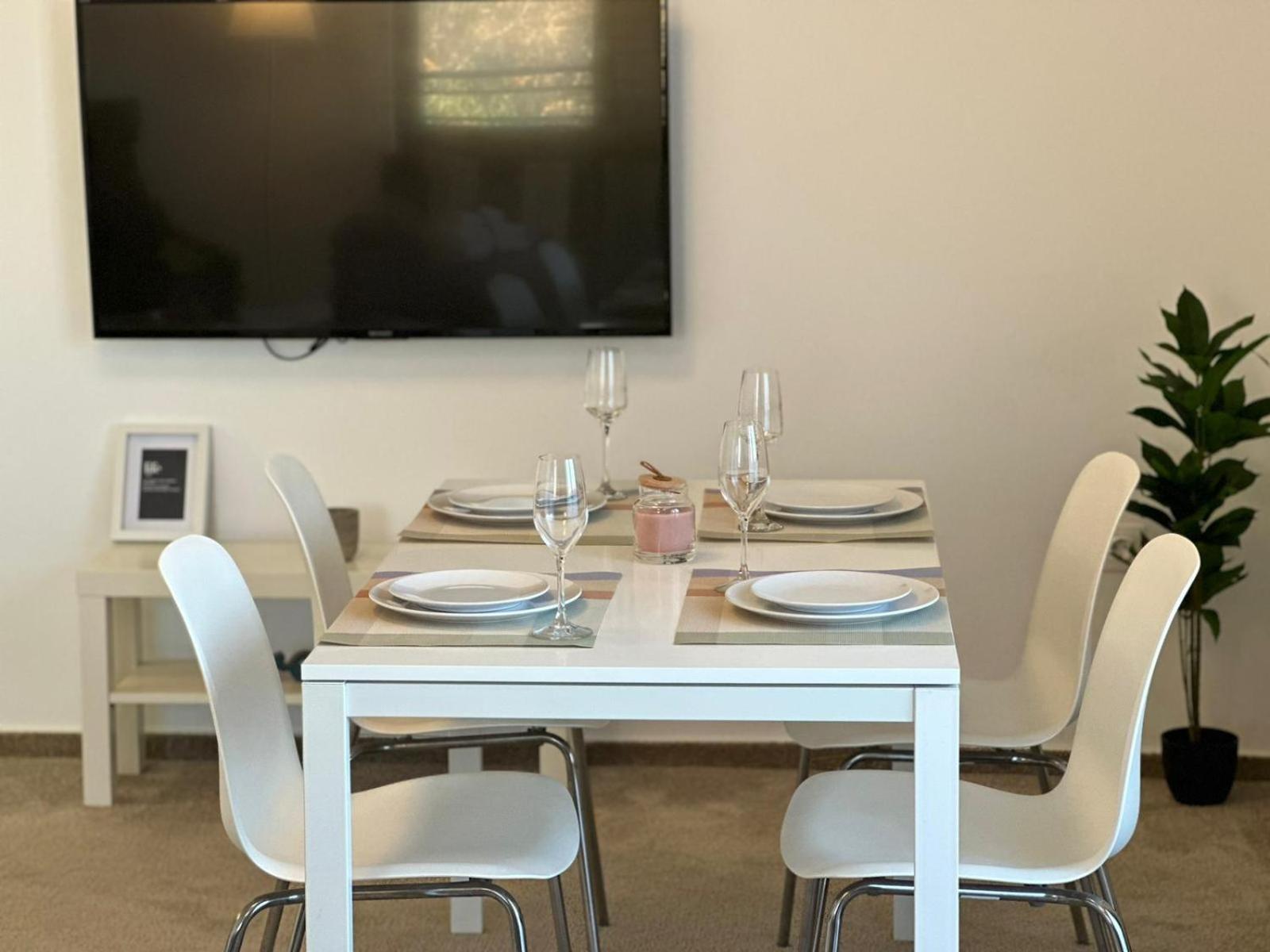 Luxury Glam Apartments & Studios Near Coresi Mall براشوف المظهر الخارجي الصورة