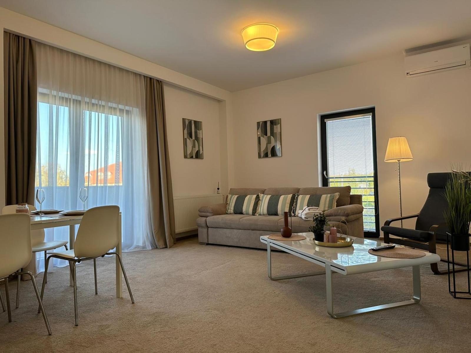 Luxury Glam Apartments & Studios Near Coresi Mall براشوف المظهر الخارجي الصورة
