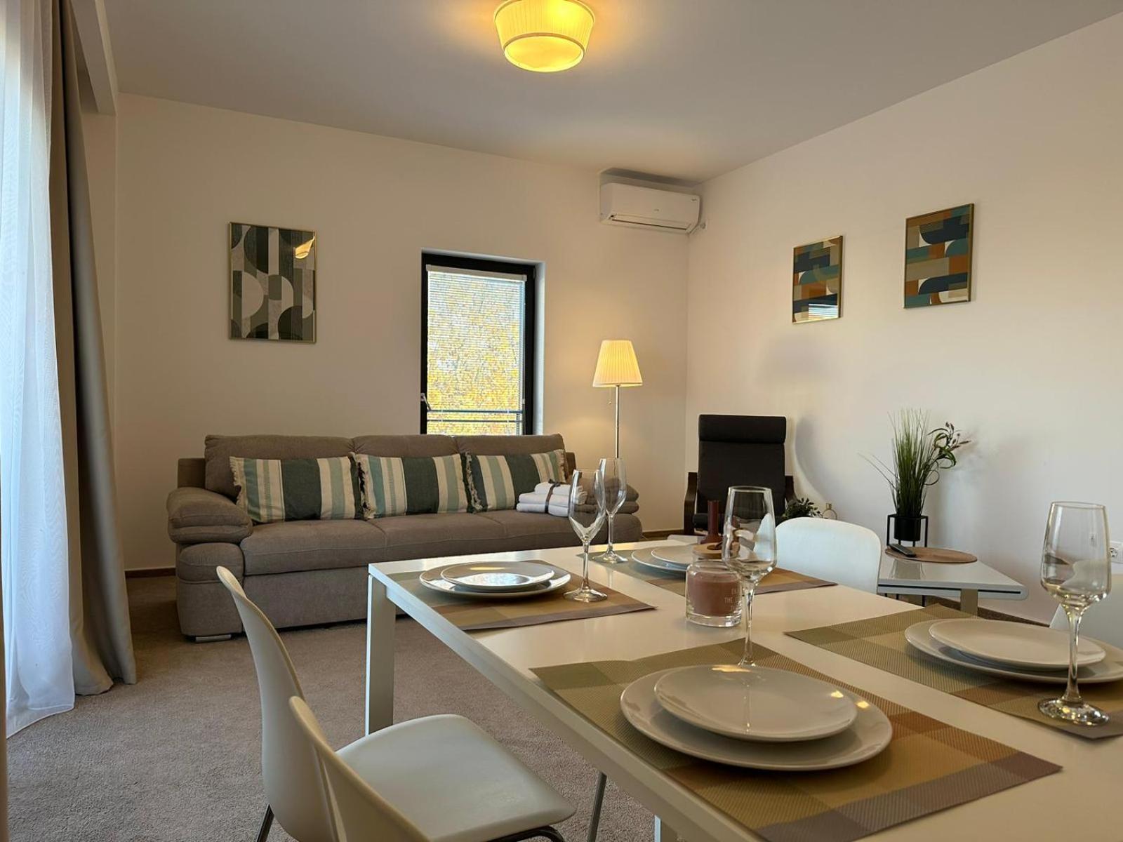 Luxury Glam Apartments & Studios Near Coresi Mall براشوف المظهر الخارجي الصورة