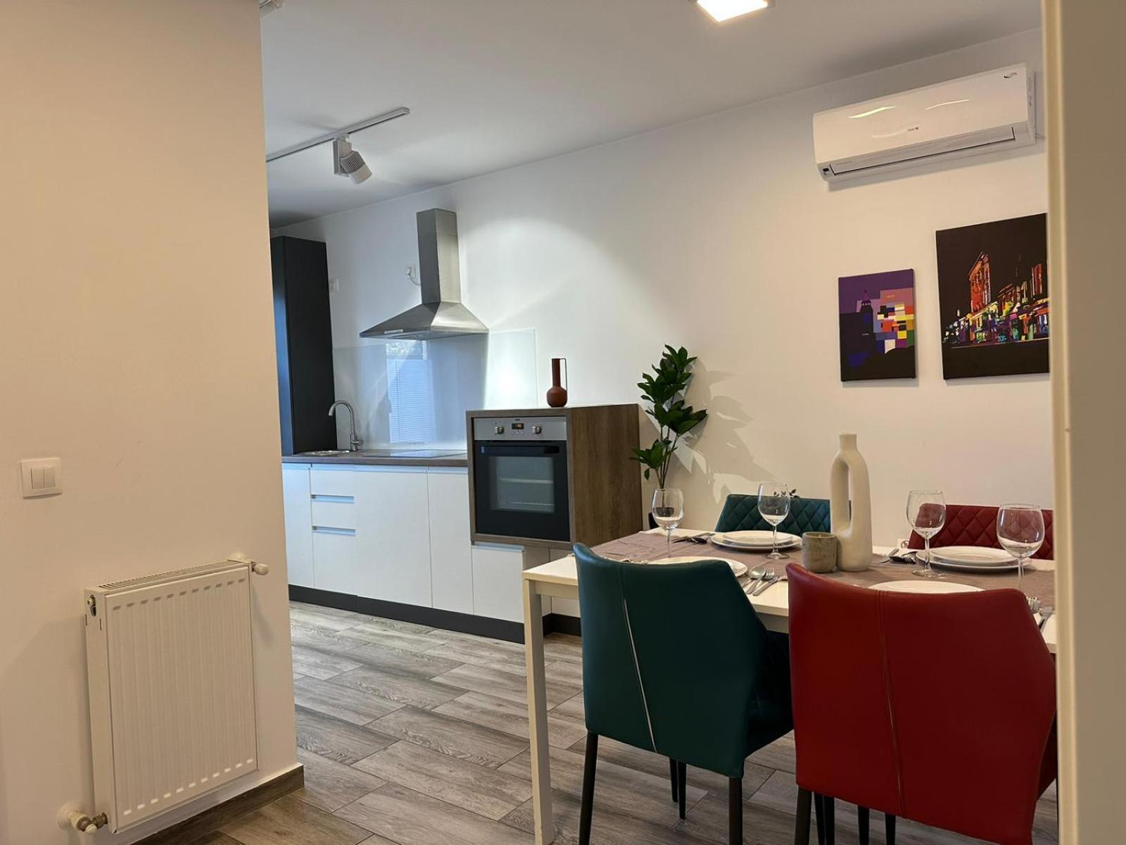 Luxury Glam Apartments & Studios Near Coresi Mall براشوف المظهر الخارجي الصورة