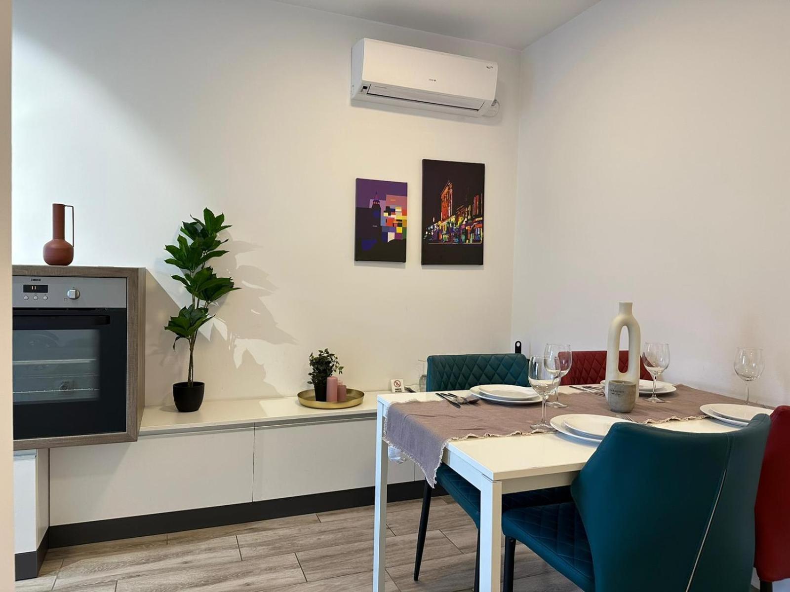 Luxury Glam Apartments & Studios Near Coresi Mall براشوف المظهر الخارجي الصورة
